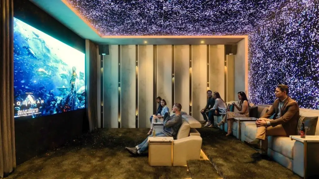 Copacabana Coral Reef: grounds and amenities
