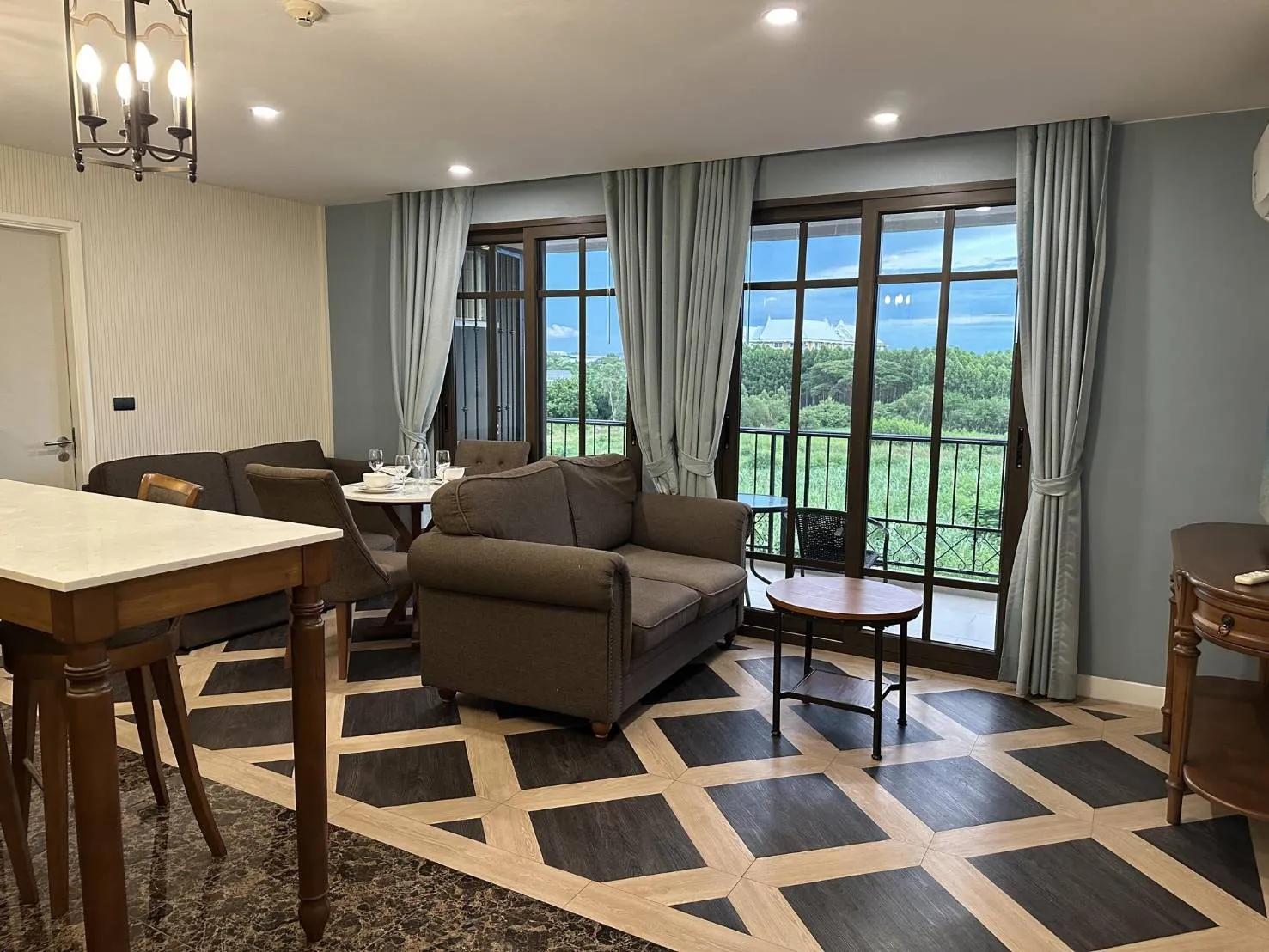 Espana condo — 2 bedroom, 70 m², 5 fl