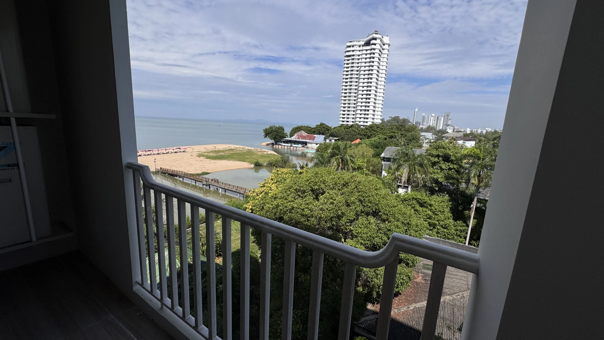 Grand Florida Beachfront — 2 bedroom, 98 m², 5 fl