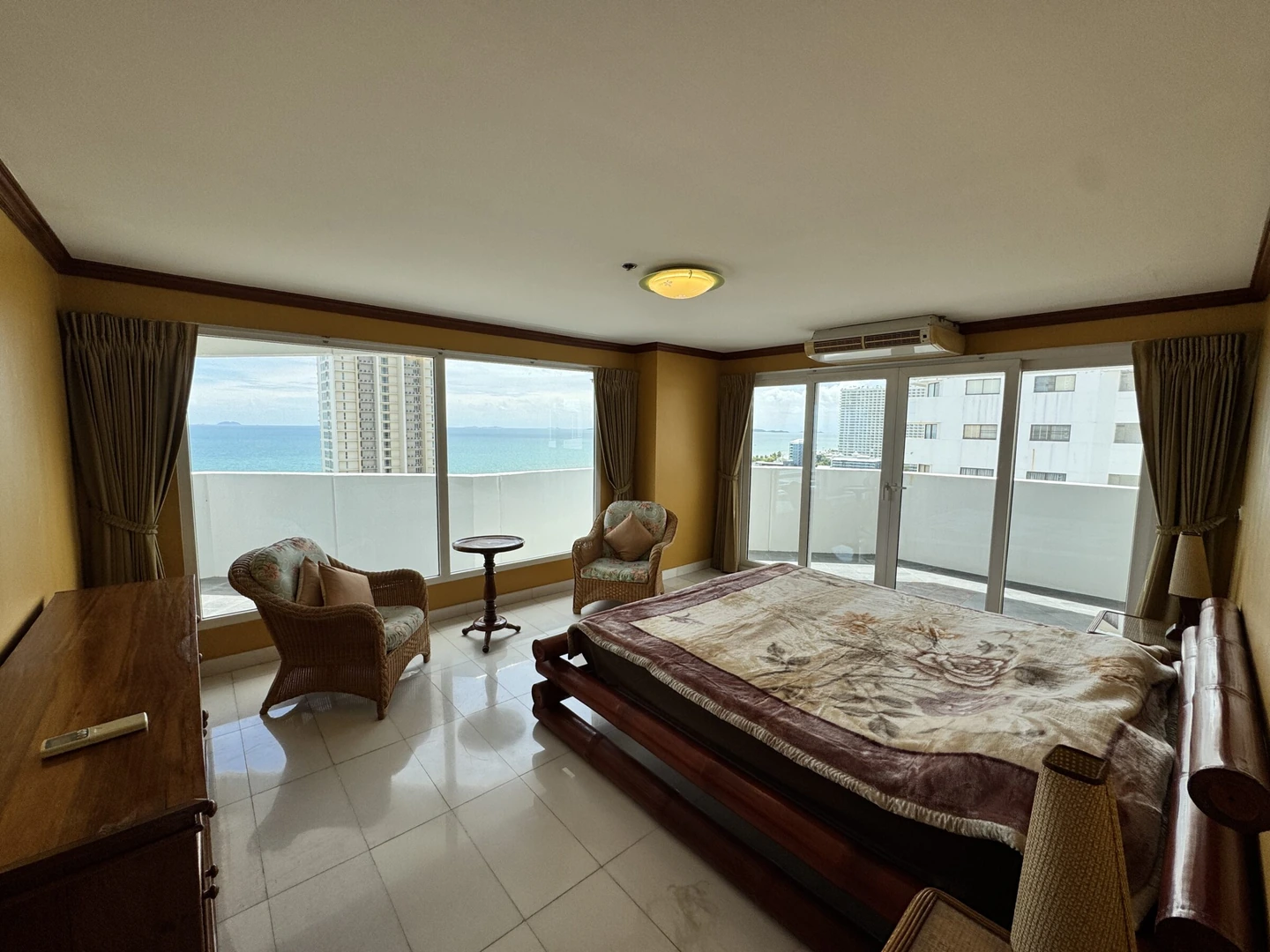 Jomtien Beach Paradise — Duplex, 273 m², 14-15 fl