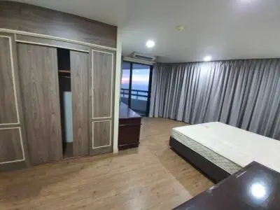Jomtien Plaza condotel — 2 bedroom, 126 m², 22 fl