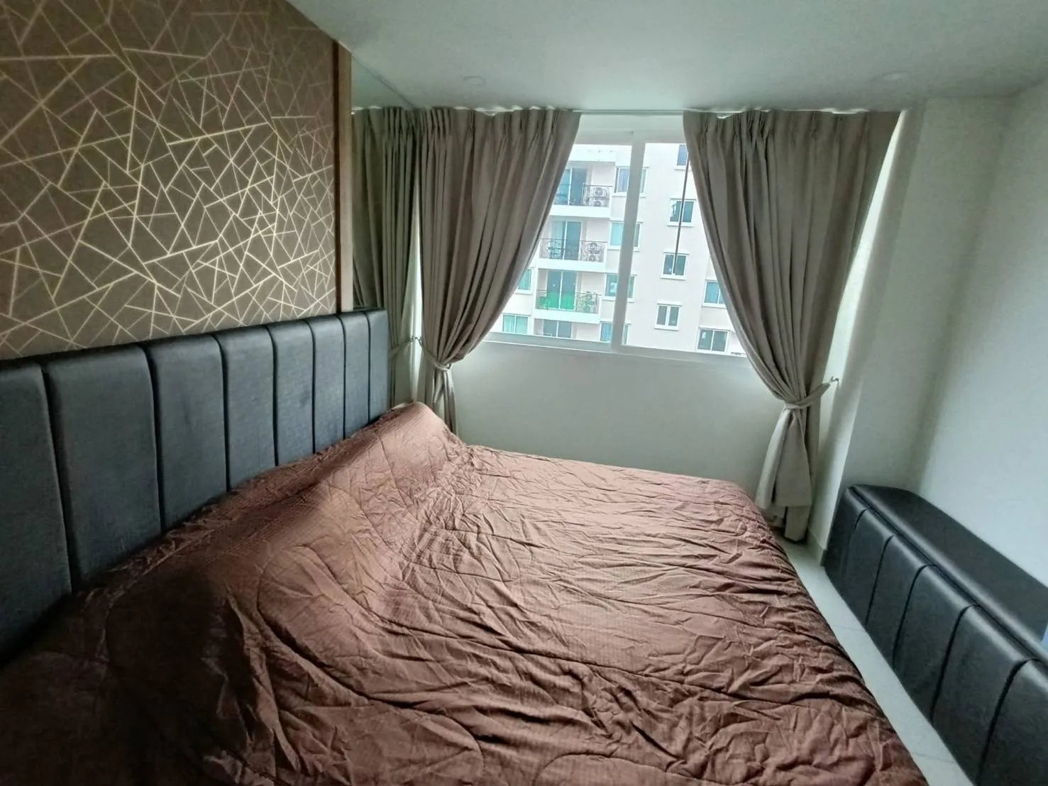 Amazon Condo — 1 bedroom, 36 m², 6 fl
