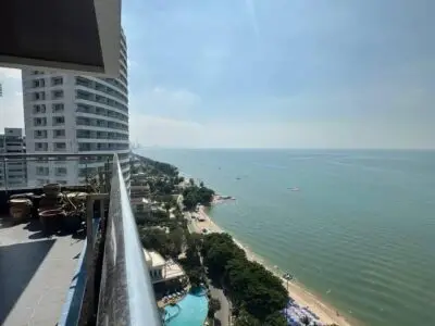 Baan Haad Uthong Condominium — 2 bedroom, 245 m², 21 fl