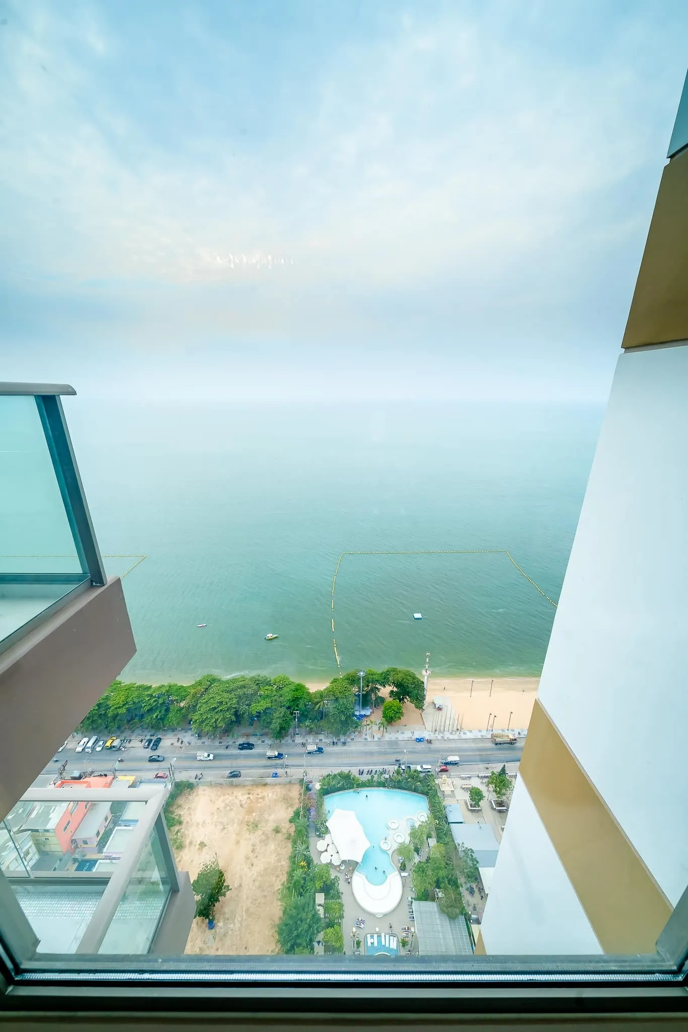 Copacabana Beach Jomtien — 2 bedroom, 65 m², 37 fl