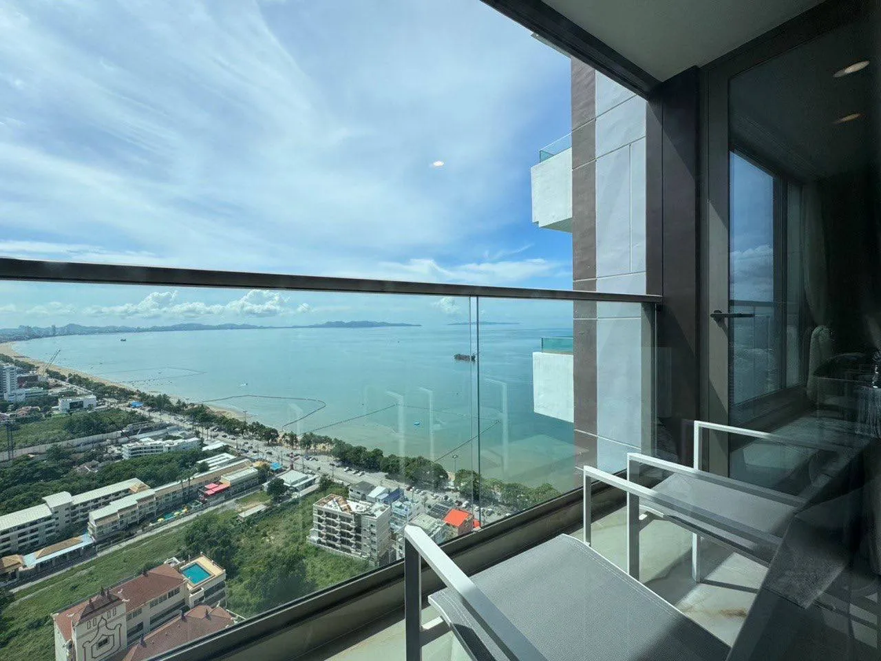 Copacabana Beach Jomtien — 1 bedroom, 32 fl