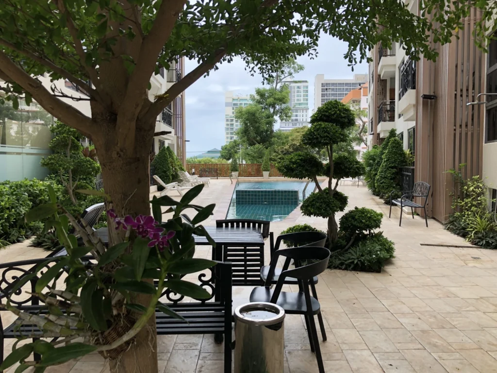 City Garden Pratamnak: grounds and amenities