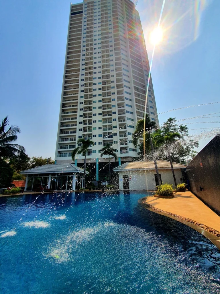 AD Hyatt Wongamat: views from residences