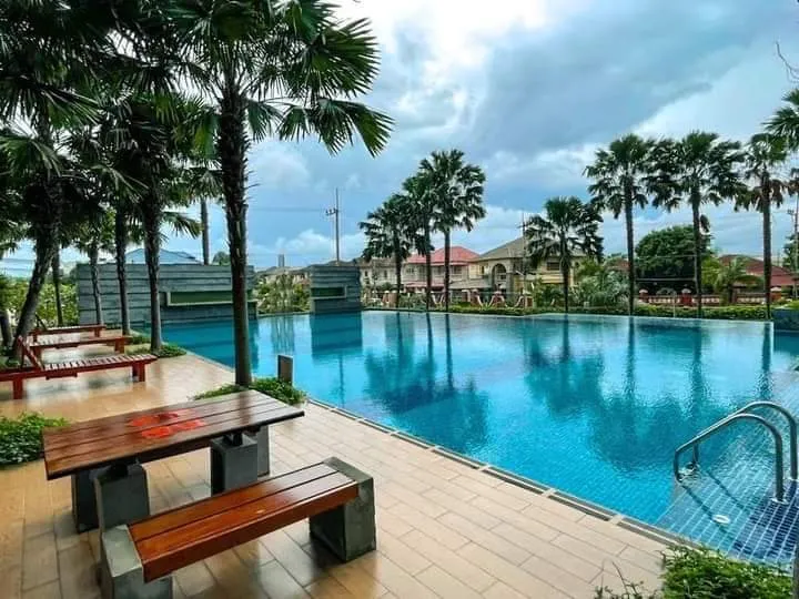 The Trust condo South Pattaya: views from residences