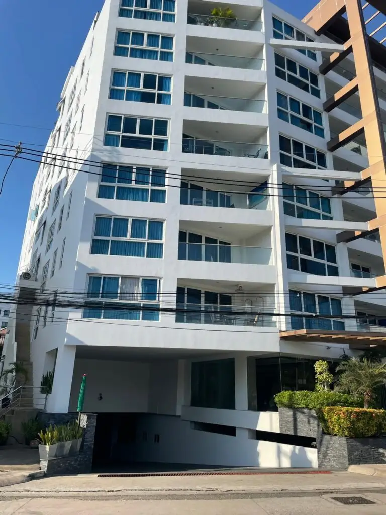Nova Ocean view: facade