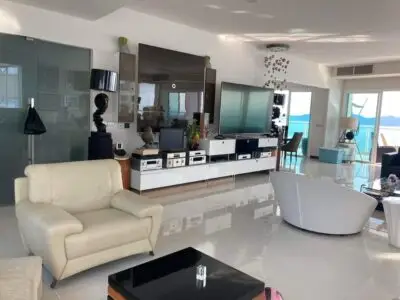 Movenpick Penthouse