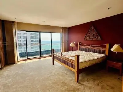 Baan Haad Uthong Condominium