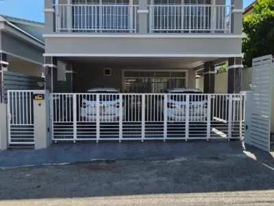 Lake side court 1 — Villa, 225 m², 2 fl