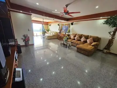 Jomtien Plaza condotel — 2 bedroom, 161 m², 6 fl