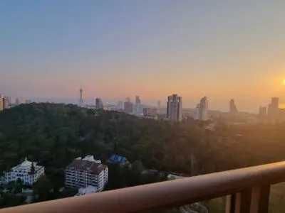 Unixx Condo — 2 bedroom, 53 m², 37 fl