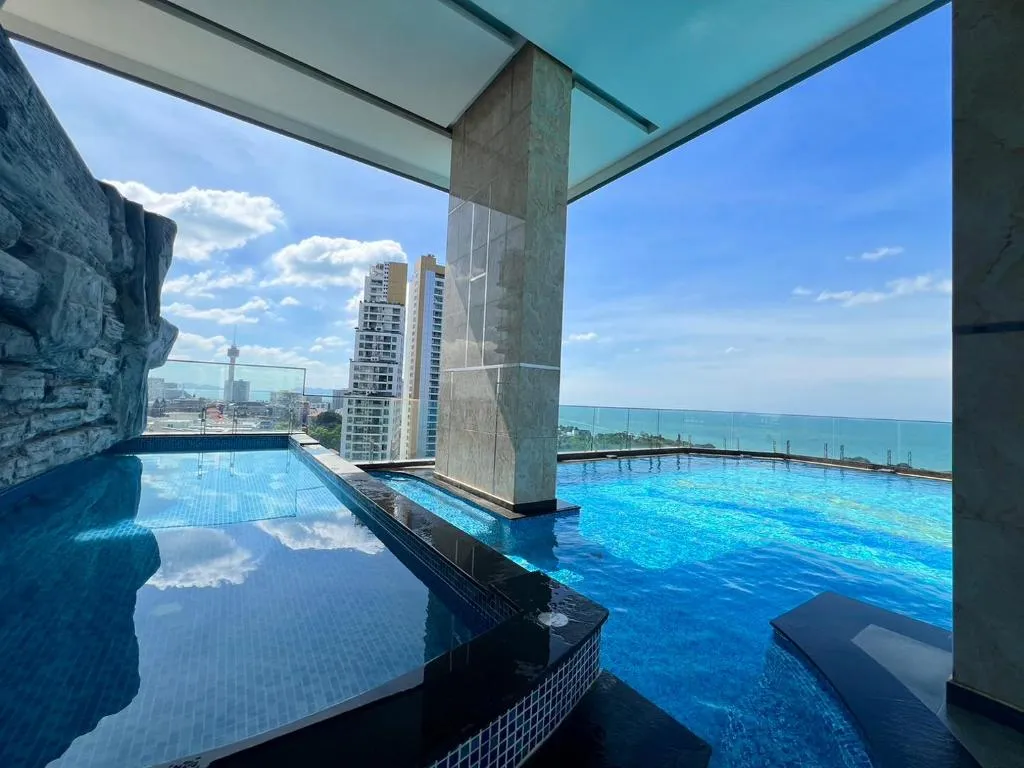 Cosy Beach View: views from residences
