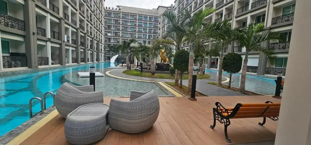Dusit Grand Park 2: lobby
