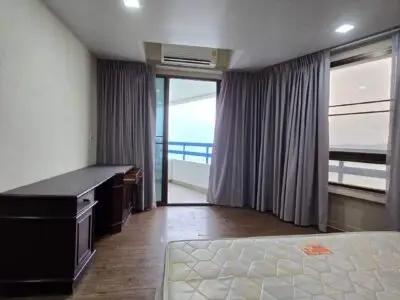 Jomtien Plaza condotel — 2 bedroom, 126 m², 22 fl