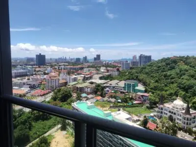 Unixx Condo — 2 bedroom, 56 m², 25 fl
