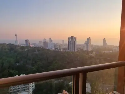 Unixx Condo — 2 bedroom, 53 m², 37 fl
