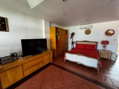Chateau Dale Thabali Condo