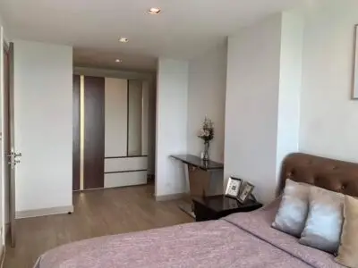 De Amber Condominium — 2 bedroom, 82 m², 7 fl