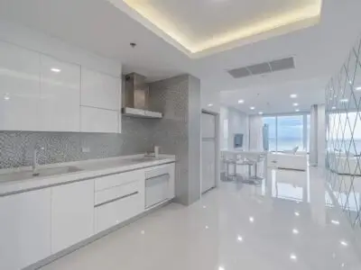 Delmare Bangsarey — Penthouse, 190 m², 31 fl