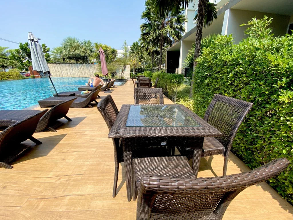 Cetus Beachfront Condominium: swimming pool