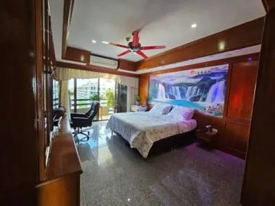 Jomtien Plaza condotel — 2 bedroom, 161 m², 6 fl