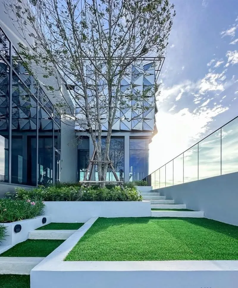Once Condo: grounds and amenities