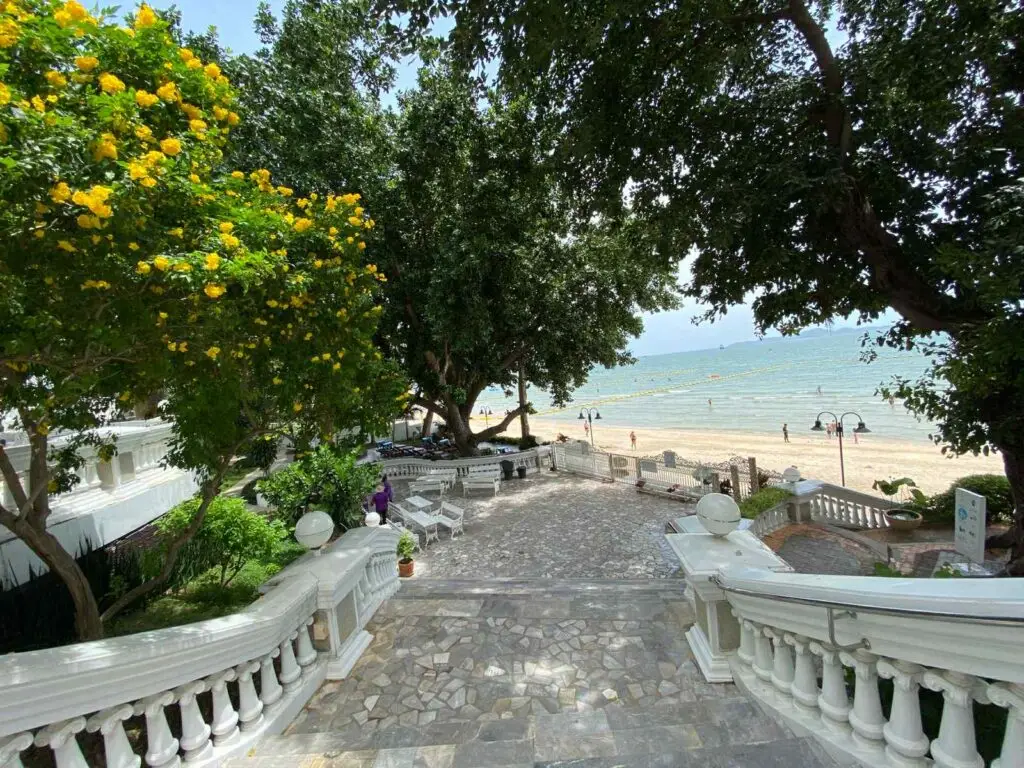 Sky Beach Condominium Pattaya — Condos Near Wongamat Beach: facade