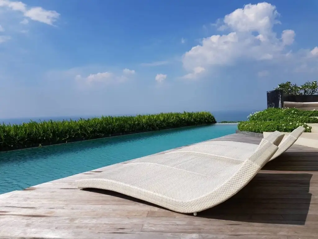 Baan Plai Haad Condo: lobby