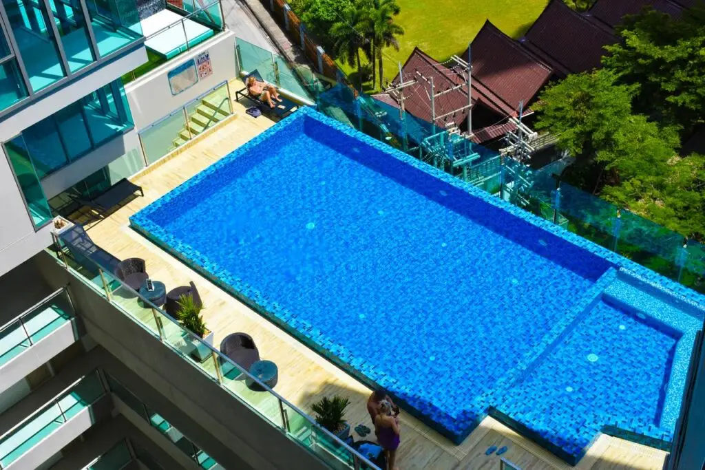 The Cloud: swimming pool