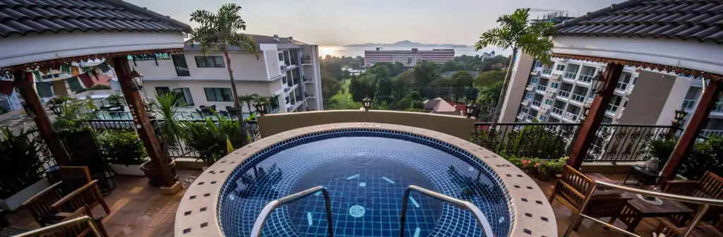 Siam Oriental Twins: views from residences