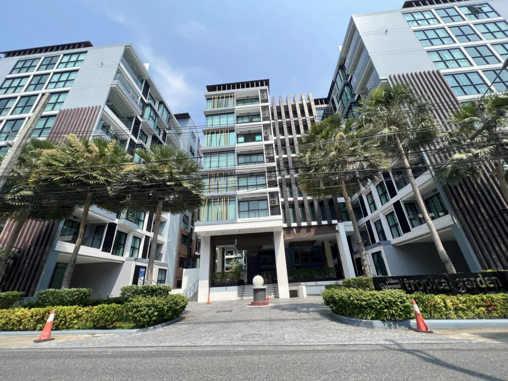 Siam Oriental Tropical Garden — Pratamnak