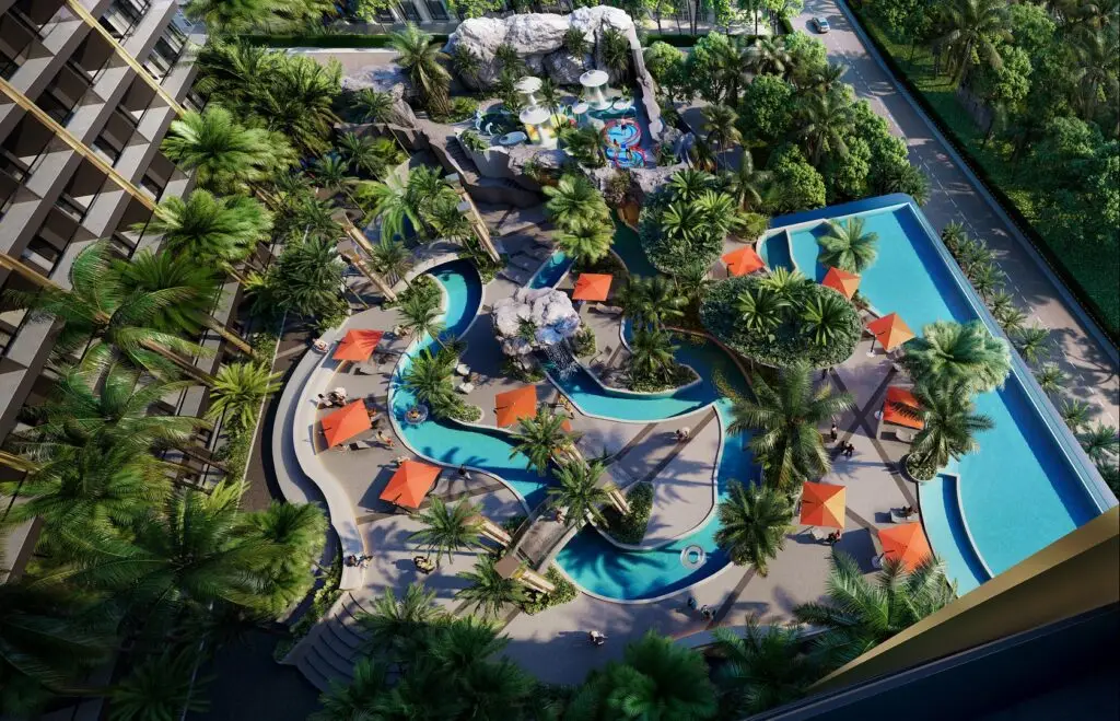 Grand Soliare Noble: swimming pool