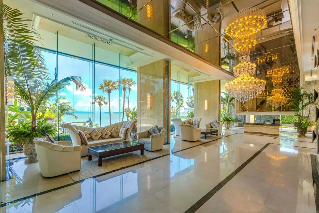 The Palm Wongamat: grounds and amenities