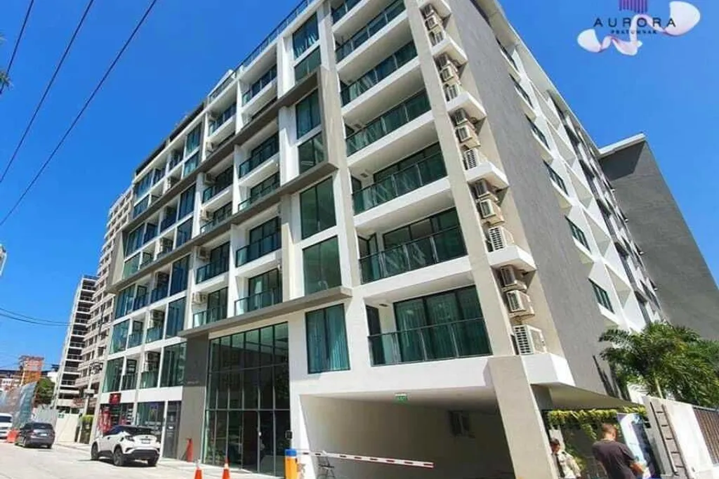 Aurora: facade