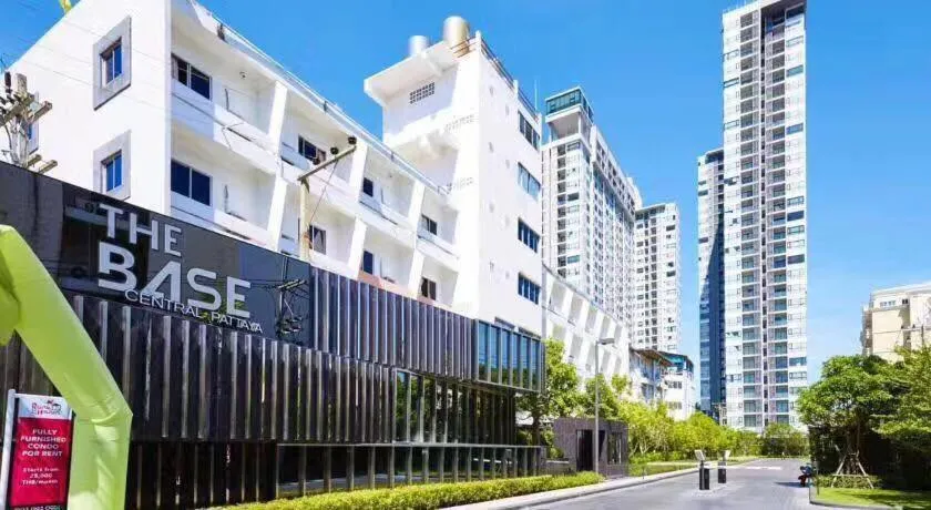 Base: facade