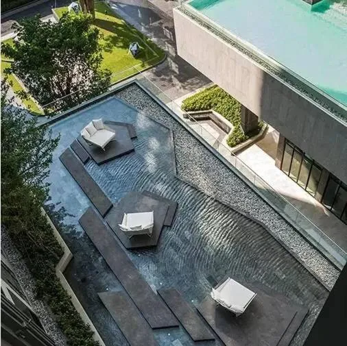 Base: lobby