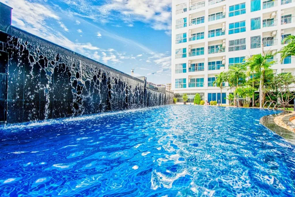 Nam Talay: views from residences