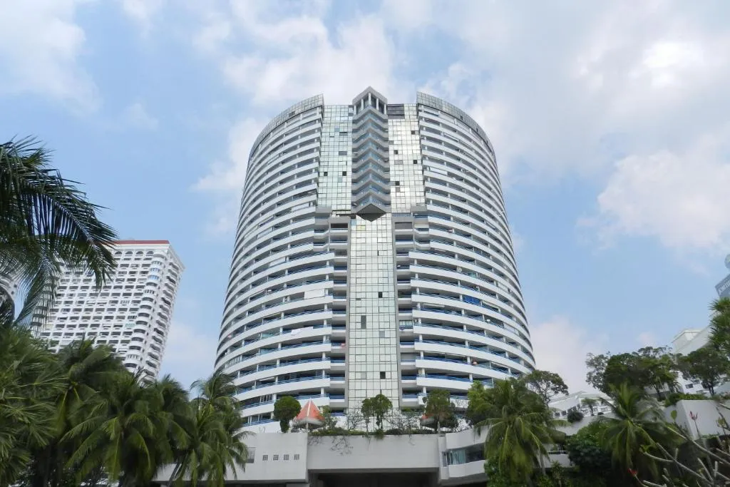 Jomtien Plaza condotel — Jomtien