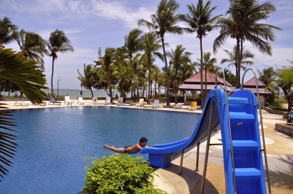 Sunshine Beach Condotel: lobby