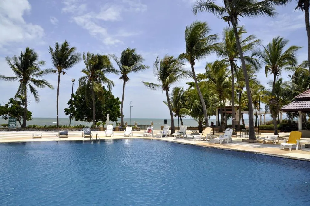 Sunshine Beach Condotel: facade