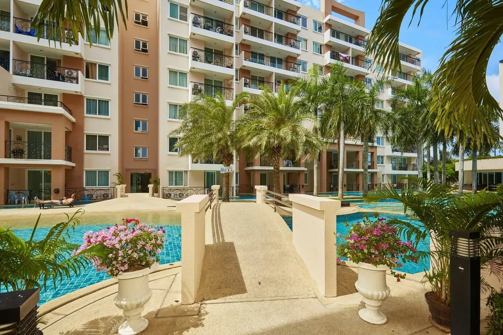Paradise Park: views from residences
