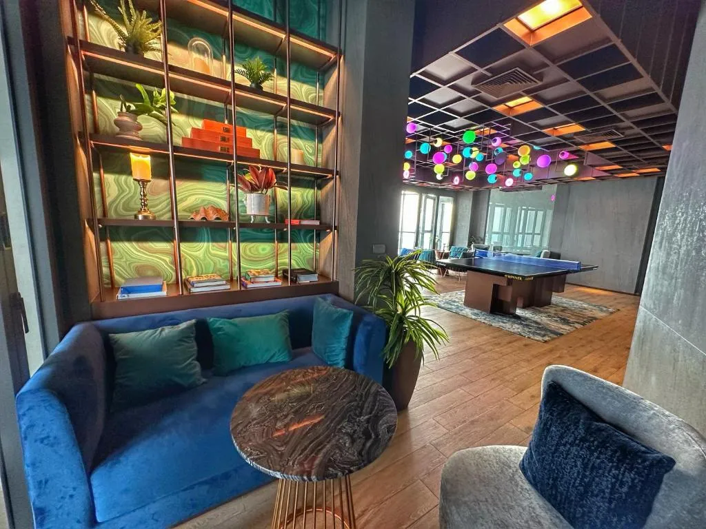 The Edge: views from residences