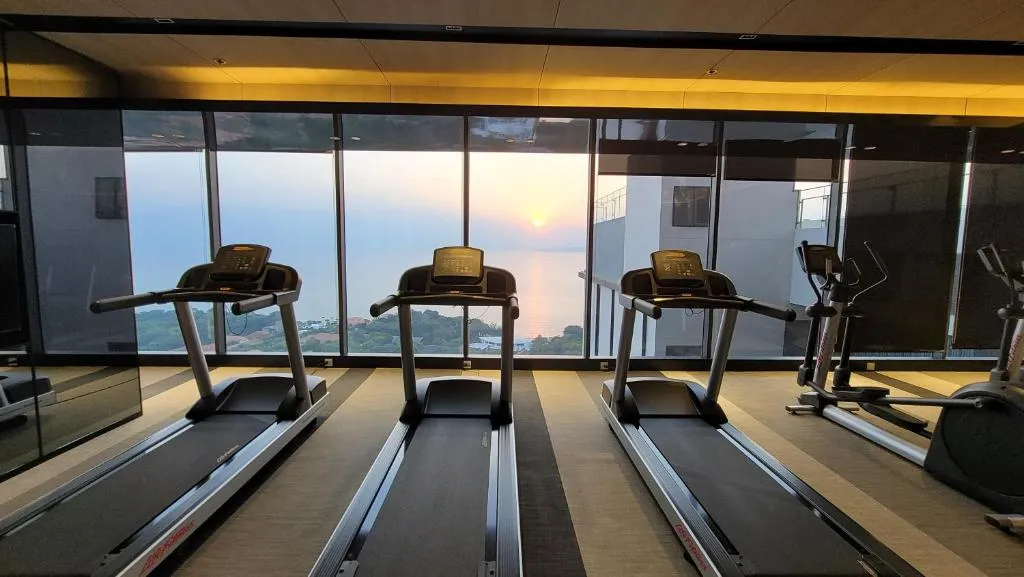 Andromeda condo: swimming pool