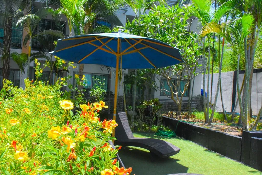 Water park: grounds and amenities