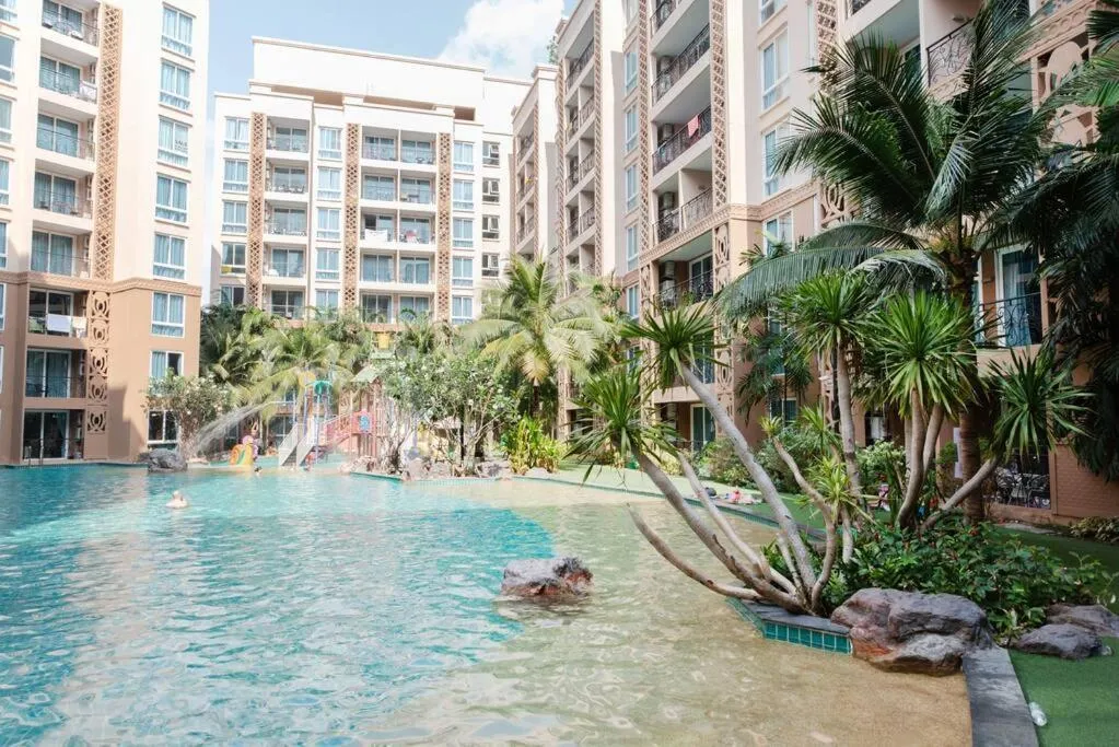 Atlantis condo: grounds and amenities