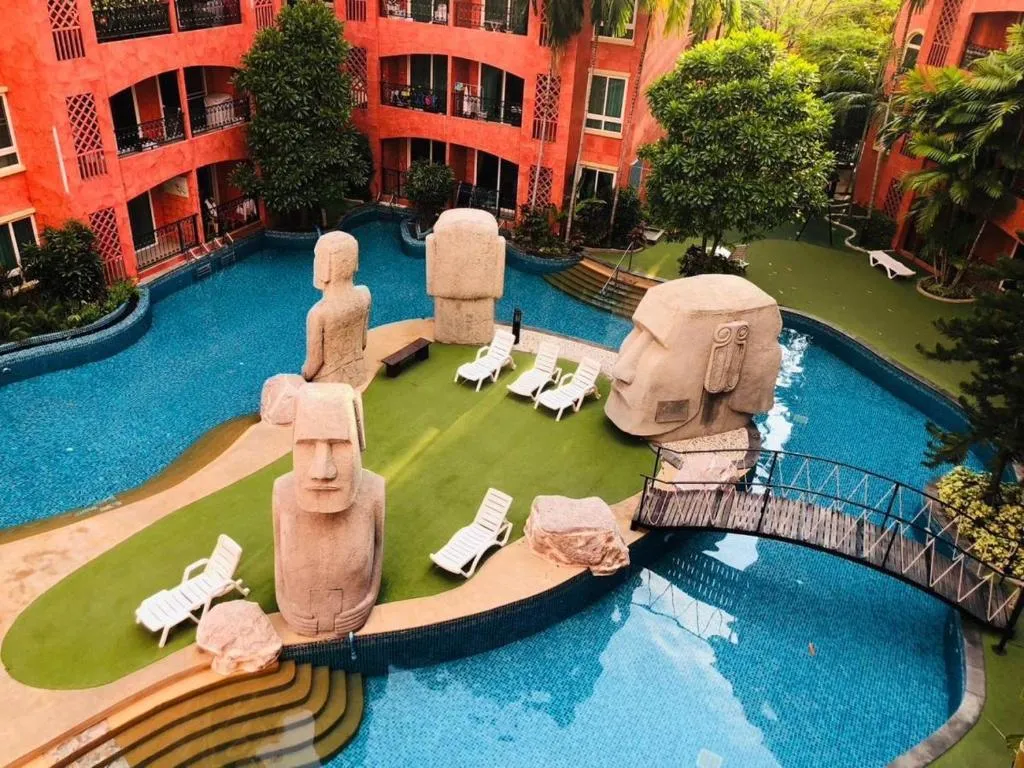 Seven Seas Jomtien: views from residences