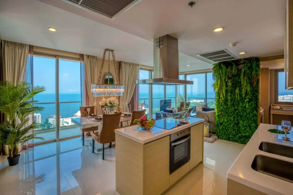 Riviera Wongamat: views from residences